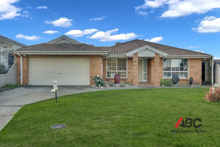 6 Robinson Court, Delahey VIC 3037