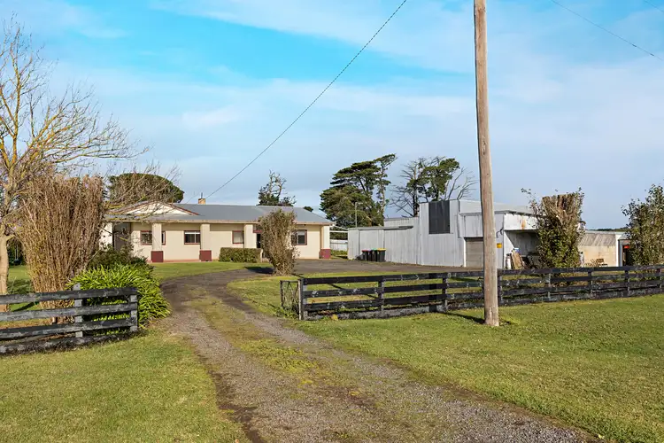 Second view of Homely house listing, 33 Carmichael Street, Woolsthorpe VIC 3276