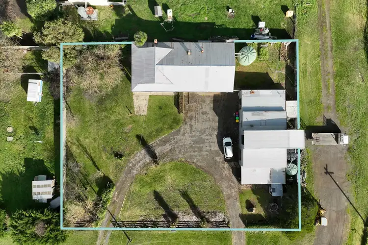 Third view of Homely house listing, 33 Carmichael Street, Woolsthorpe VIC 3276