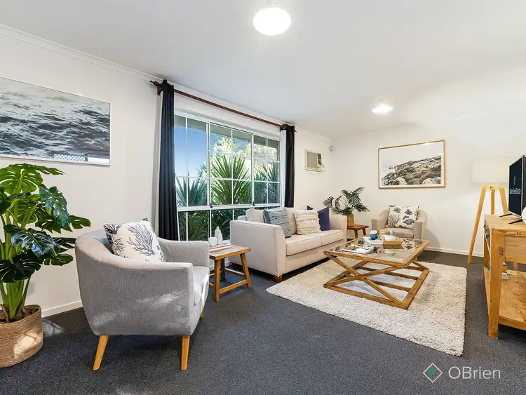 Second view of Homely house listing, 5 Mowbray Court, Carrum Downs VIC 3201