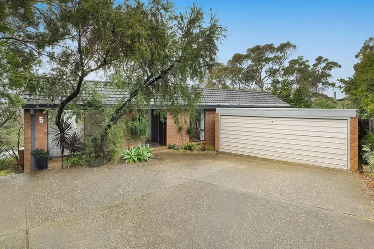 5 Heather Place, Hornsby Heights NSW 2077