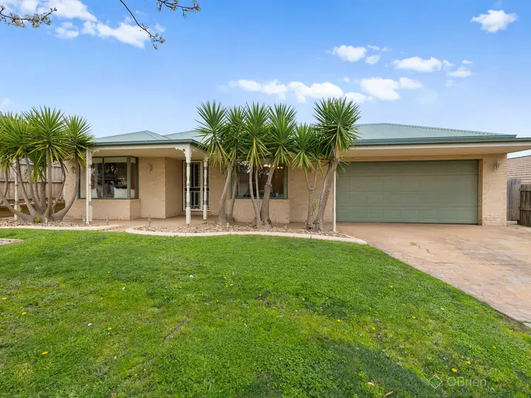 8 Bree Court, Berwick VIC 3806