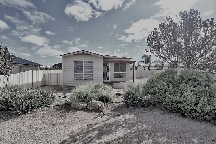 12 Schick Street, Loxton SA 5333