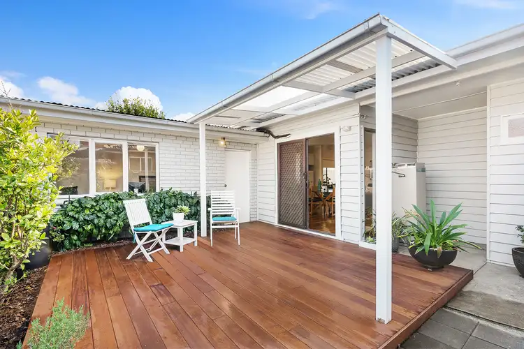 15 Walter Street, Seddon VIC 3011