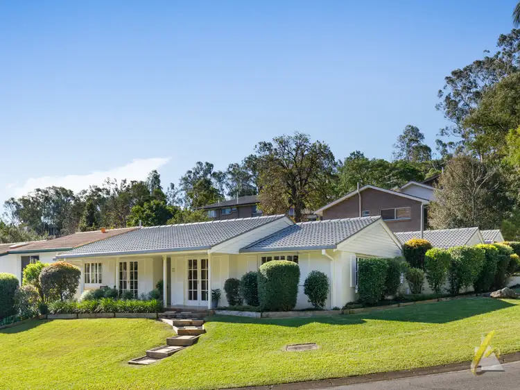 17 Fairweather Street, Kenmore QLD 4069