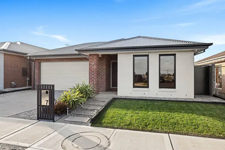 7 Autumn Way, Diggers Rest VIC 3427