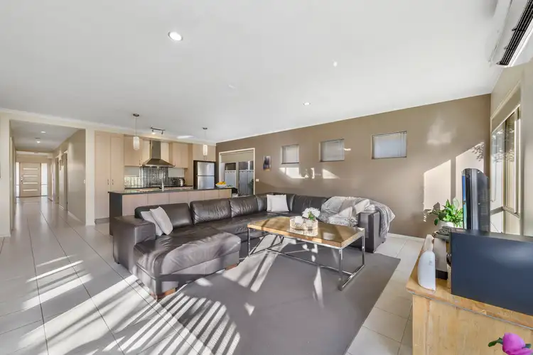 Fifth view of Homely house listing, 6 Hunts Cross Way, Caroline Springs VIC 3023