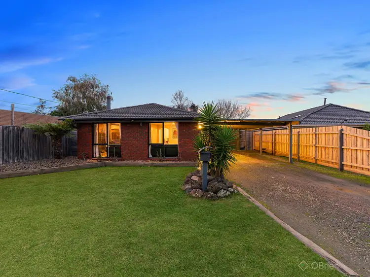 11 Glenwood Court, Cranbourne VIC 3977