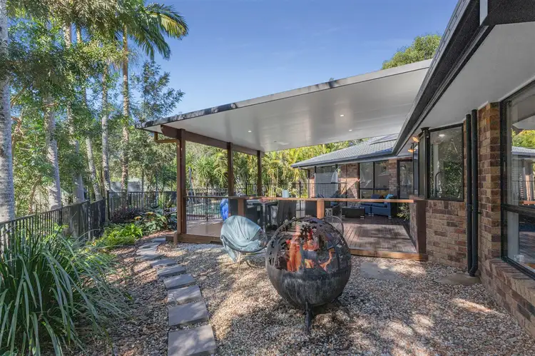 14 Weston Drive