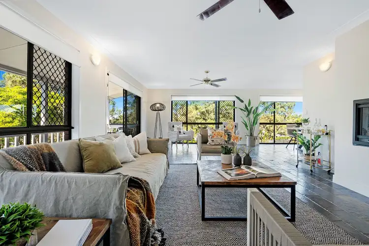 33 Carcoola Street, Benowa QLD 4217