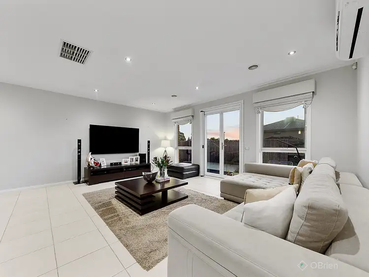 Fifth view of Homely house listing, 4 Pheasant Court, Berwick VIC 3806