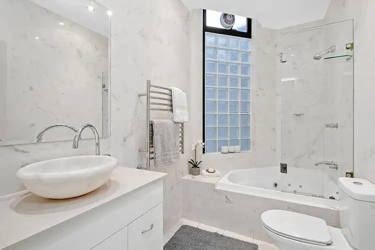Sixth view of Homely apartment listing, 2/73 Fairlight Street, Fairlight NSW 2094
