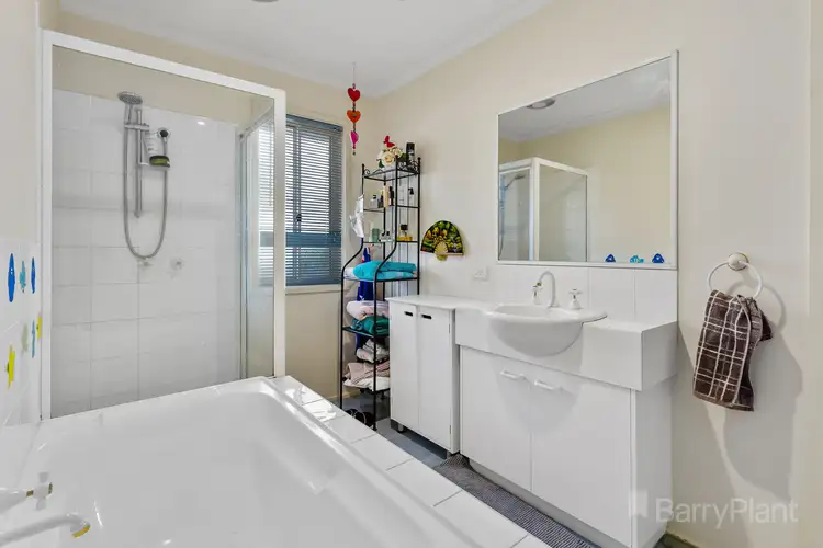 Sixth view of Homely house listing, 2/18 Doysal Avenue, Ferntree Gully VIC 3156