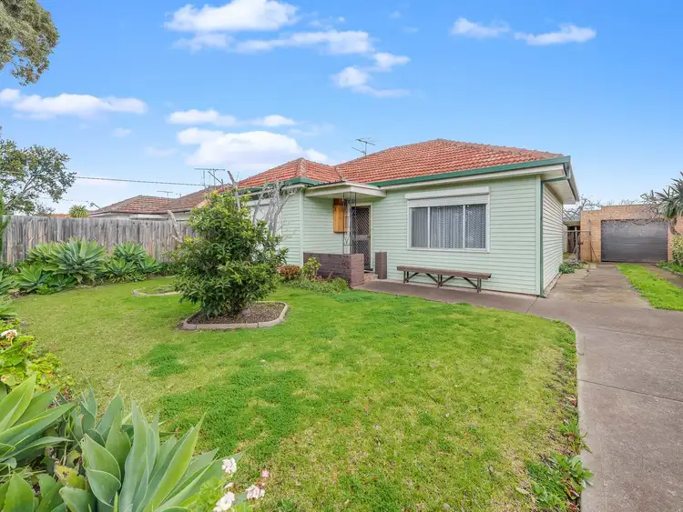 39 Emily Street, St Albans VIC 3021