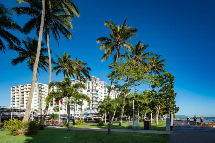 30301/99 Esplanade, Cairns City QLD 4870