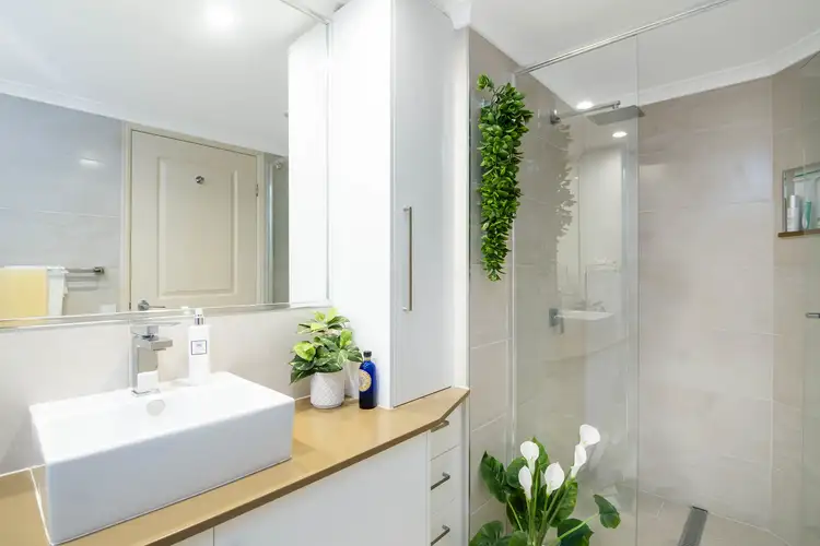Sixth view of Homely unit listing, 38/4 Park Avenue, Burleigh Heads QLD 4220