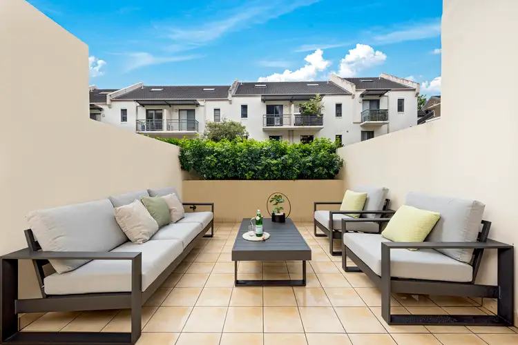 4/2 Taylors Drive, Lane Cove North NSW 2066