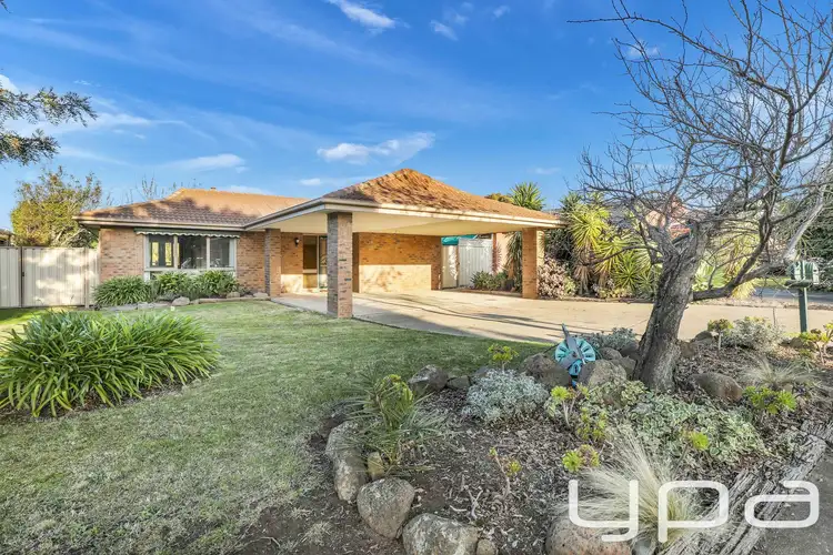22 Lionheart Avenue, Taylors Lakes VIC 3038