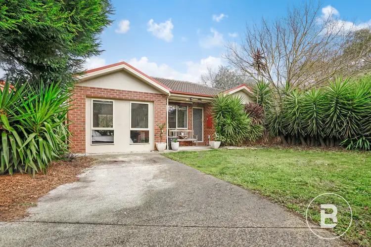 7 Cluden Gardens, Sebastopol VIC 3356