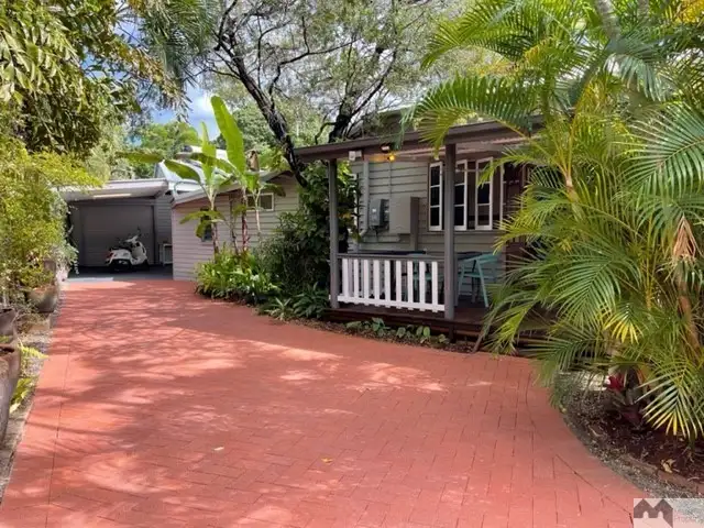 7 Phillips Street, Machans Beach QLD 4878