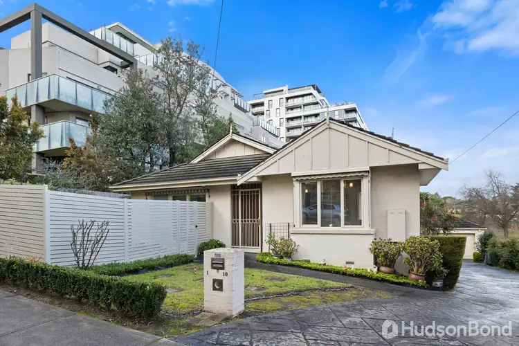 1/10 Clay Drive, Doncaster VIC 3108