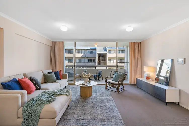 Main view of Homely apartment listing, J3/2 Currie Crescent, Griffith ACT 2603