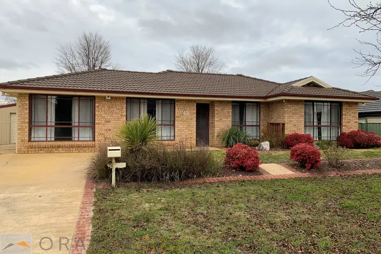 45 Quinlan Run, Orange NSW 2800
