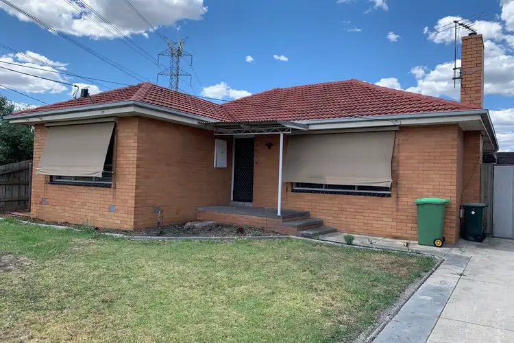 12 Tracey Street