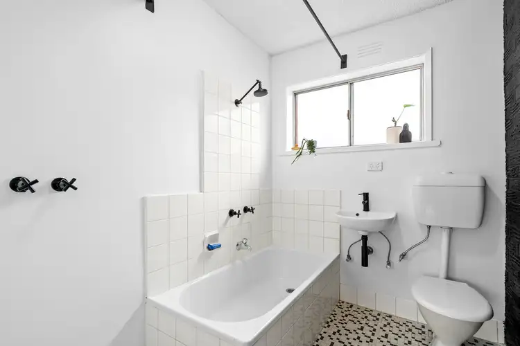 Sixth view of Homely apartment listing, 4/62 Dundas Street, Thornbury VIC 3071