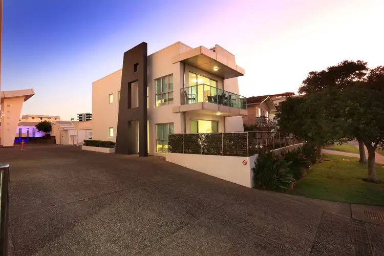 101/300 Marine Parade, Labrador QLD 4215