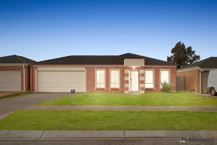 8 Light Fingers Street, Kurunjang VIC 3337