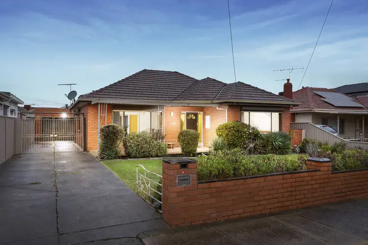 90 Tarana Avenue, Glenroy VIC 3046