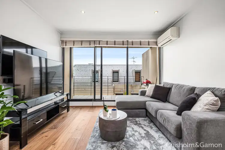 Second view of Homely apartment listing, 18/125 Ormond Road, Elwood VIC 3184