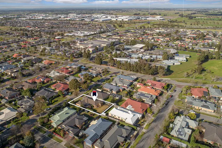 Fifth view of Homely house listing, 8 Tasman Way, Pakenham VIC 3810