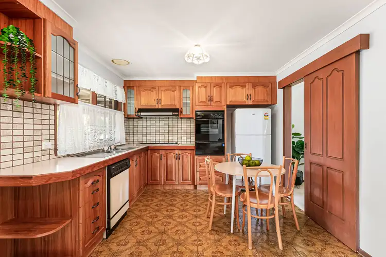 Sixth view of Homely house listing, 18 Allard Court, Keilor Downs VIC 3038