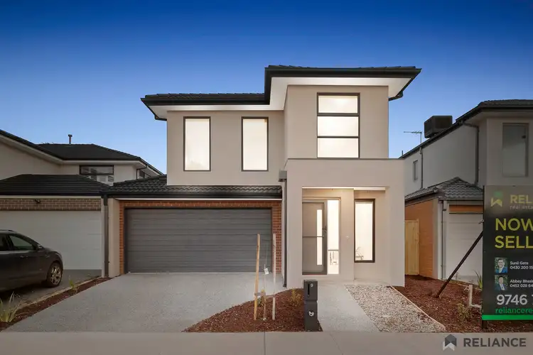 9 Murray Road, Thornhill Park VIC 3335