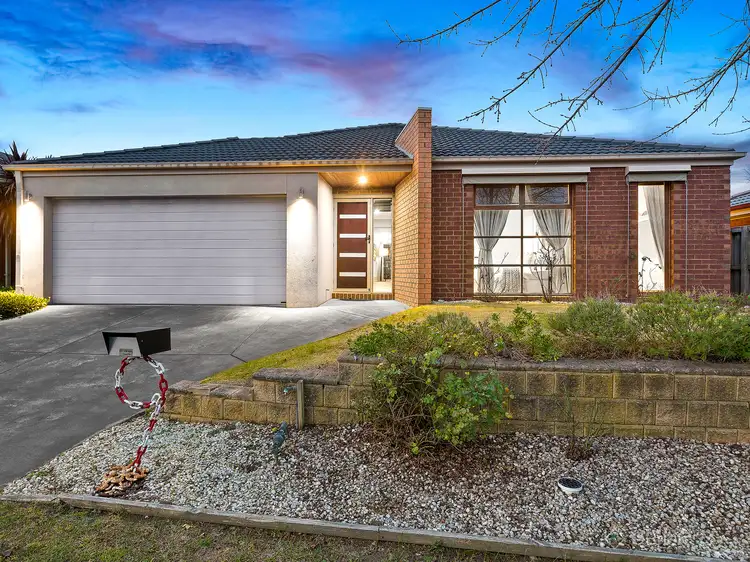 9 Tyrone Avenue, Pakenham VIC 3810