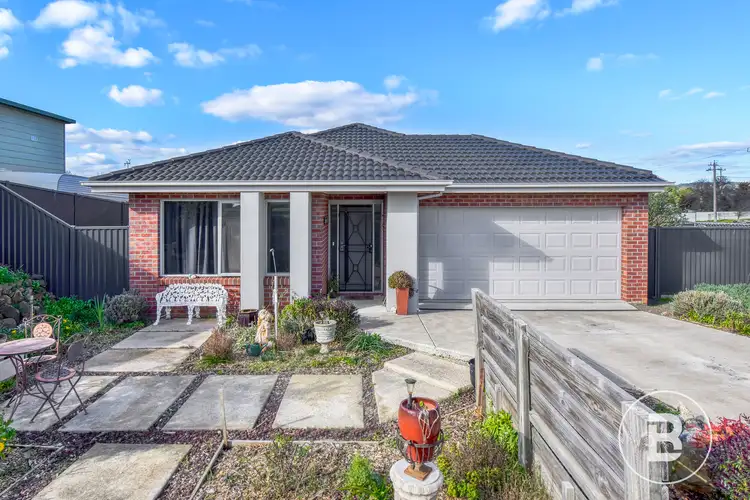 31 Livingstone Street, Beaufort VIC 3373