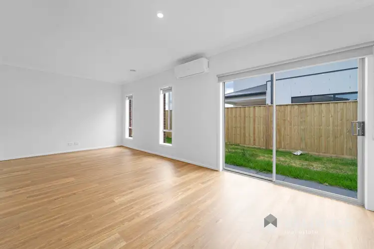 Fifth view of Homely house listing, 32 Endurance Way, Point Cook VIC 3030