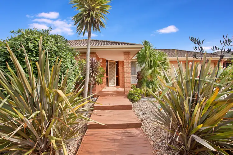 2 Sundew Close, Hillside VIC 3037