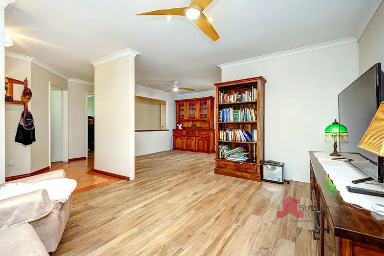 Seventh view of Homely house listing, 6 Oceanic Close, Leschenault WA 6233