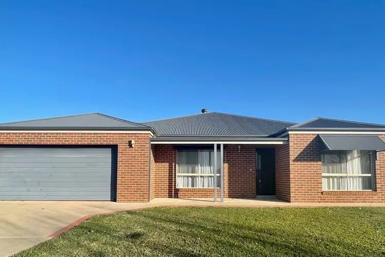 9 Rivertown Grove