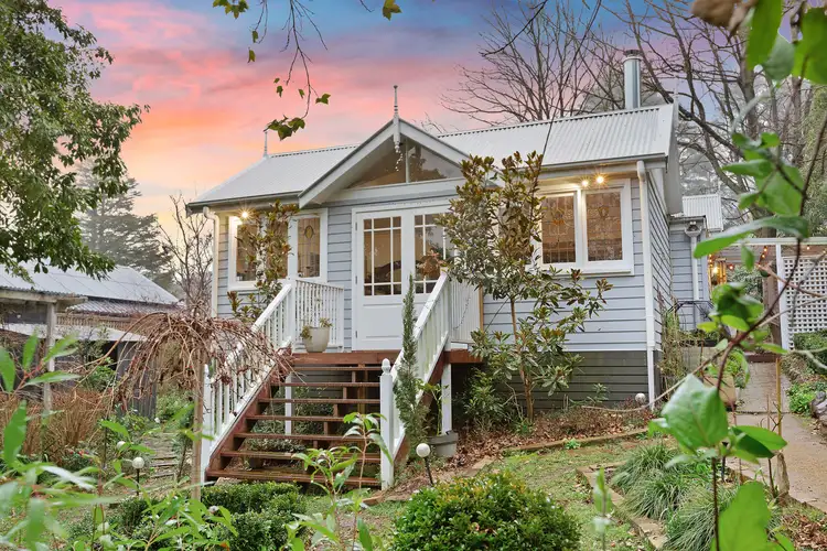 20 Holmes Street, Leura NSW 2780