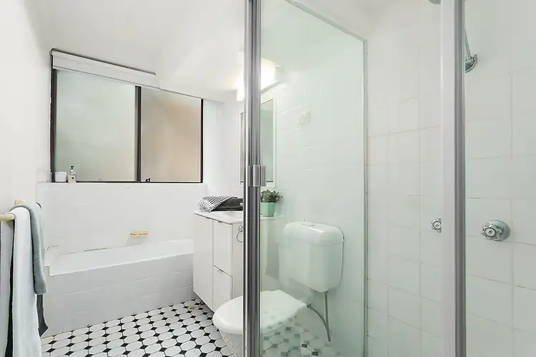 Sixth view of Homely apartment listing, 3/4 Peckham Avenue, Chatswood NSW 2067