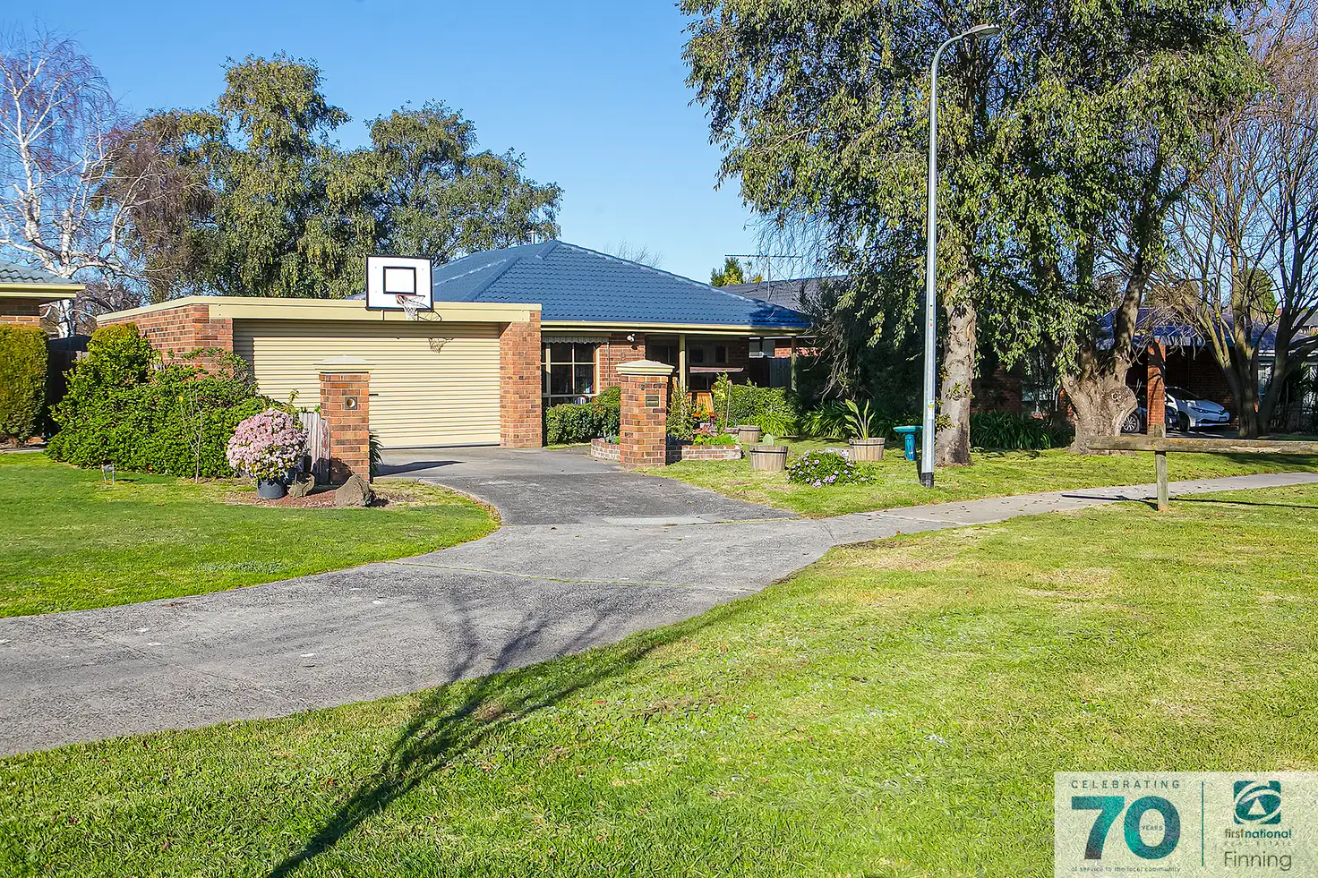 Main view of Homely house listing, 9 Laggan Court, Endeavour Hills VIC 3802