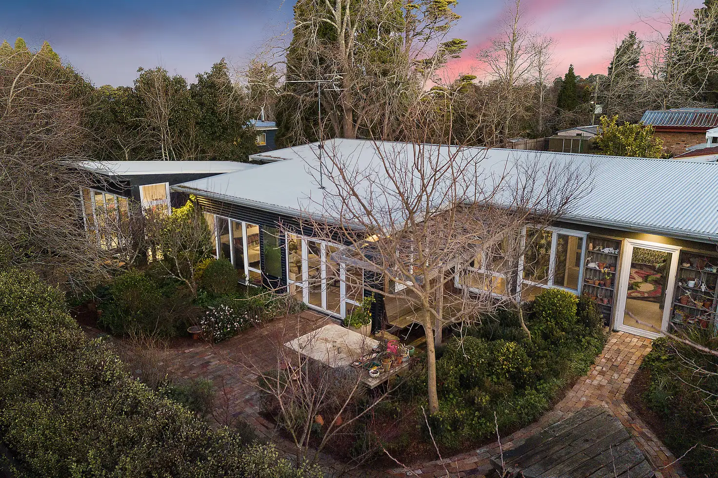 Main view of Homely house listing, 10 Appledon Avenue, Wentworth Falls NSW 2782