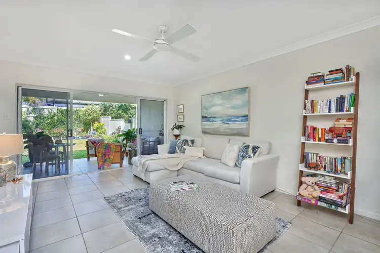 2/57 Terebra Street, Palm Cove QLD 4879