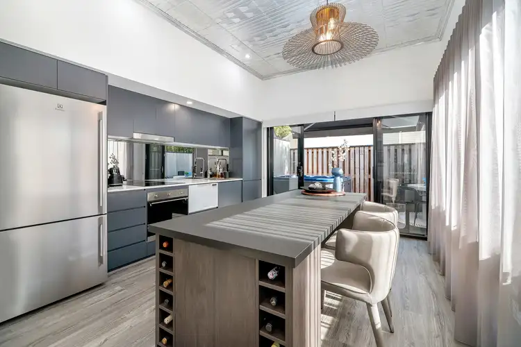 32B Lenneberg Street, Southport QLD 4215