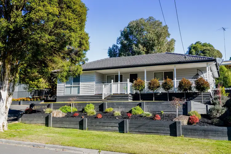 32 Shirley Crescent, Woori Yallock VIC 3139