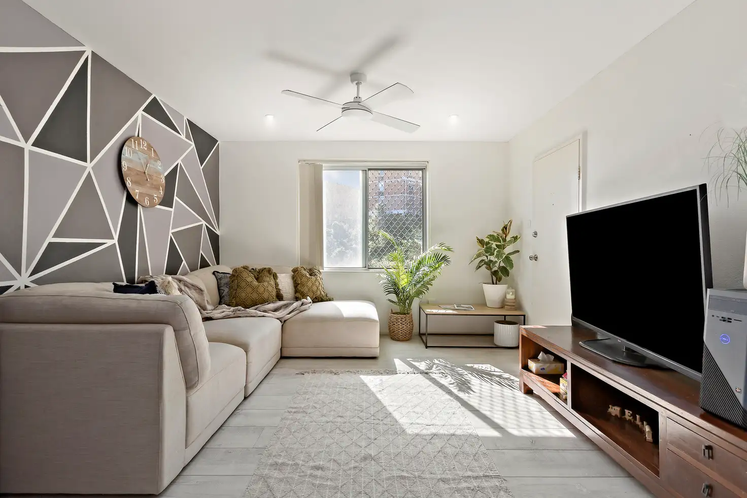 Main view of Homely unit listing, 1/33 Nesca Parade, The Hill NSW 2300